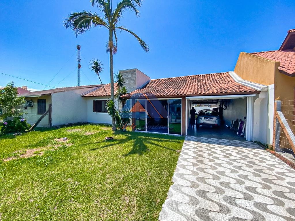 Casa/Sobrado 03 Dormitório