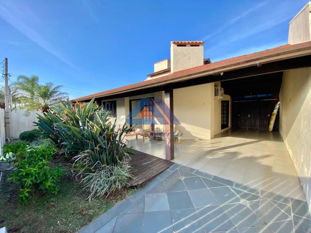 Casa/Sobrado 04 Dormitórios